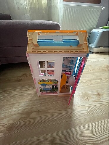  Barbie?nin evi