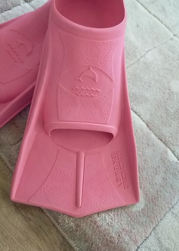Diğer Çocuklar için Pembe Yüzme Paletleri