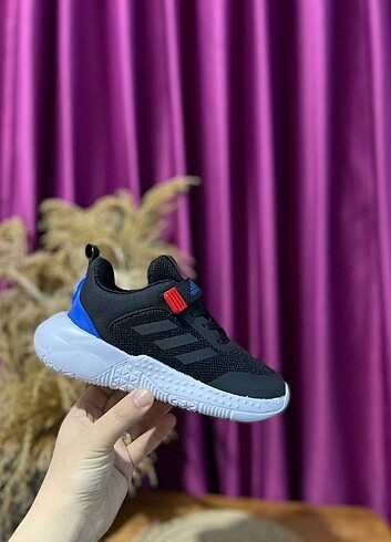 31 Beden Adidas çocuk spor ayakkabı