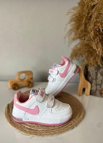 Nike Işıklı Çocuk spor ayakkabı