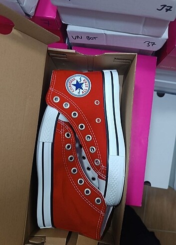 ?Convers spor ayakkabı