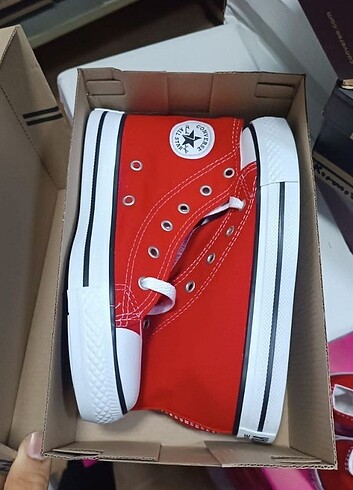 40 Beden ?Convers spor ayakkabı