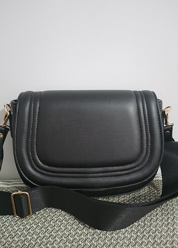 Diğer 415 TL Zara muadili siyah çanta
