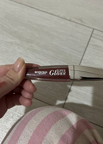 Bordo Parlak Ruj - Görsel 2