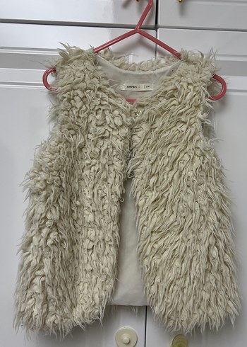 Beyaz Kürklü Kız Yeleği - Görsel 2