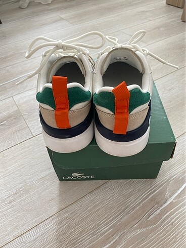 38 Beden beyaz Renk Lacoste ayakkabı