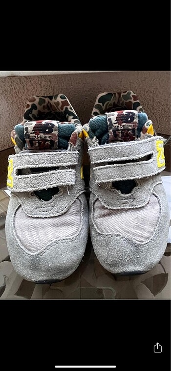 25 Beden gri Renk New balance çocuk ayakkabı