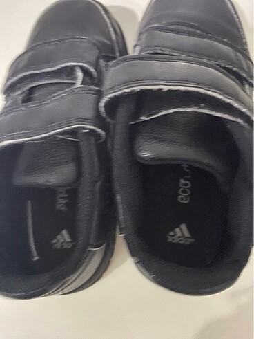 27 Beden siyah Renk Adidas çocuk ayakkabı