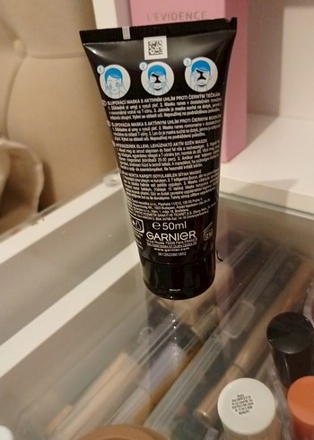 Garnier Pure Active Charcoal Siyah Nokta Maskesi - Görsel 2