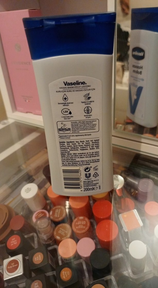 Vaseline Hassas Bakım Vücut Losyonu 48 Saat Nemlendirme - Görsel 2