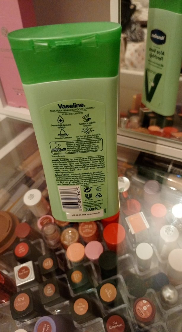 Vaseline Aloe Vera Ferahlatıcı Vücut Losyonu - Görsel 2