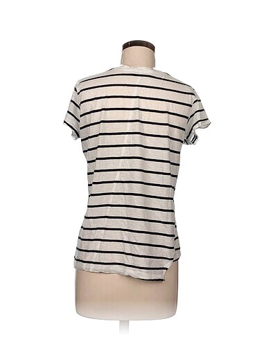 m Beden Zara T-shirt %70 İndirimli.