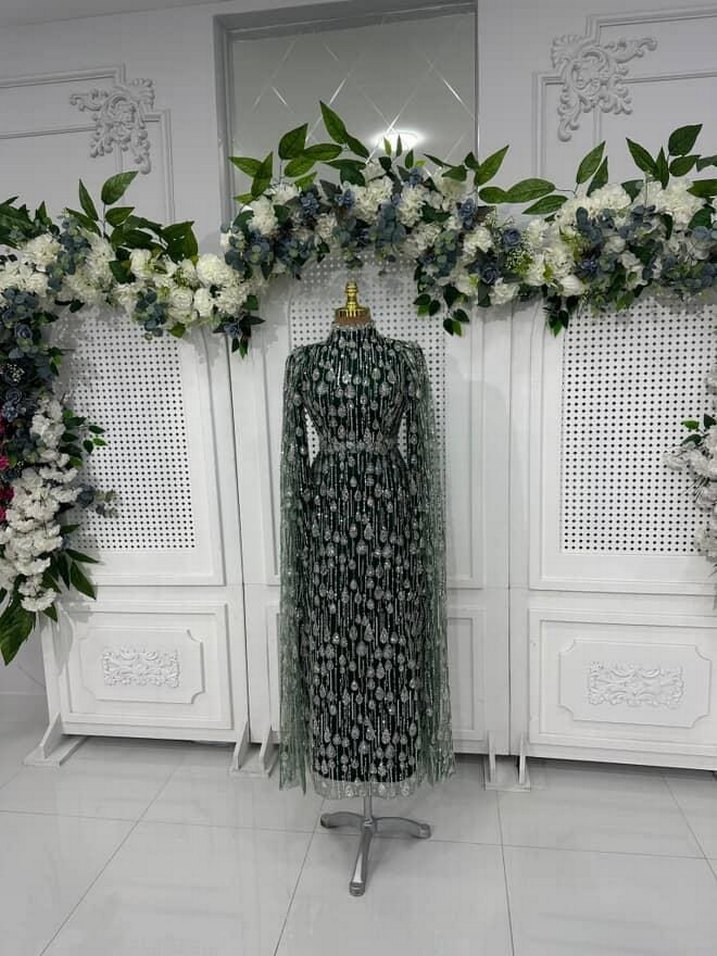 Mavi İşlemeli Uzun Abiye Elbise - Görsel 2