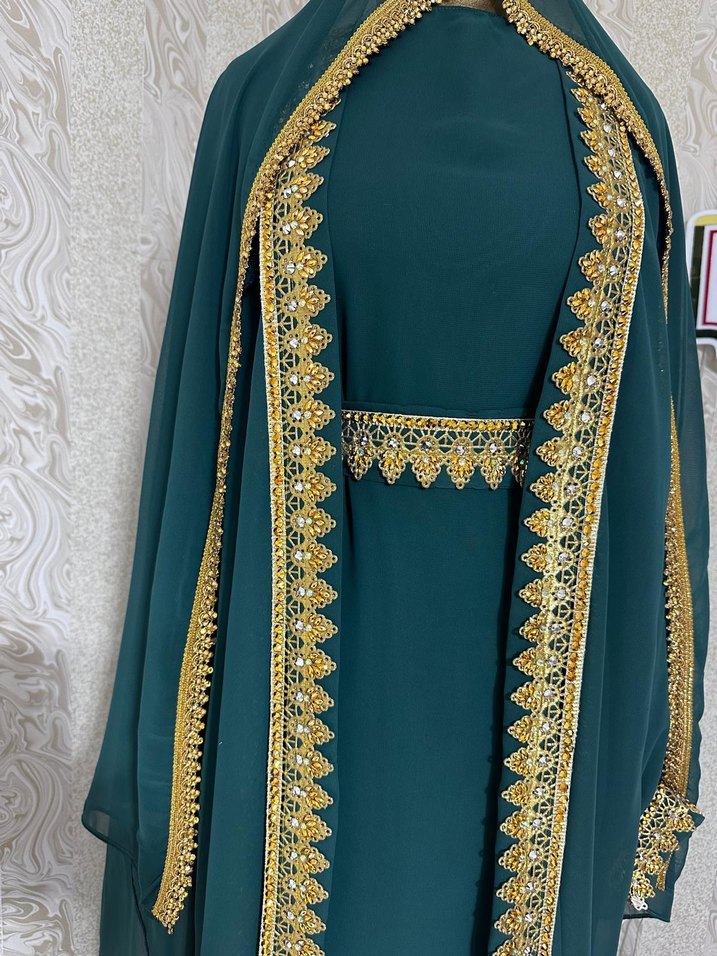 Uzun Kollu Nakışlı Kadın Elbise - Görsel 3