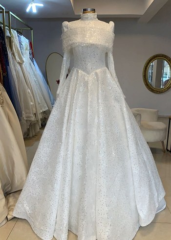 Uzun Kollu Yüksek Yakalı Prenses Gelinlik - Görsel 3