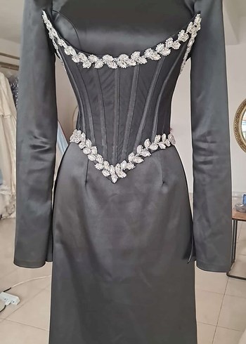 Uzun Kollu Siyah Straplez Nakışlı Abiye Elbise - Görsel 2