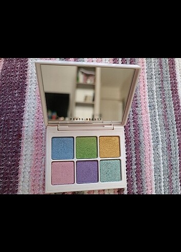 Fenty Beauty Snap Far Paleti 8 Pastel Frost