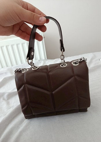 Kapitone Baklava Dilimi Zincirli Çanta - Görsel 5