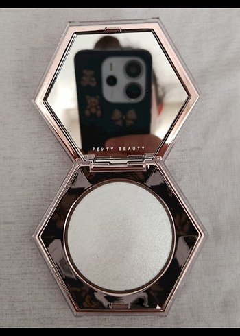 Fenty Beauty Diamond Bomb Aydınlatıcı - Görsel 2