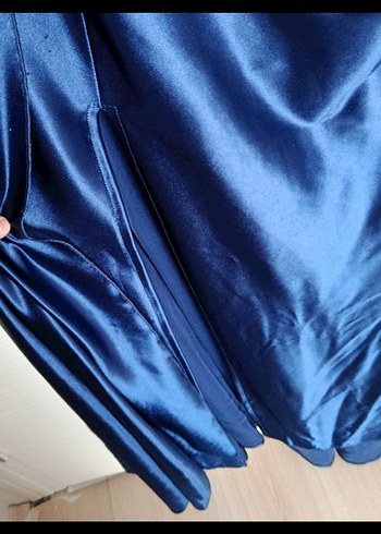 Saten Gece Mavisi Sırt İp Askılı Elbise - Görsel 6