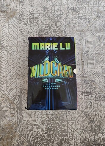  Marie lu Warcross ve Wildcard