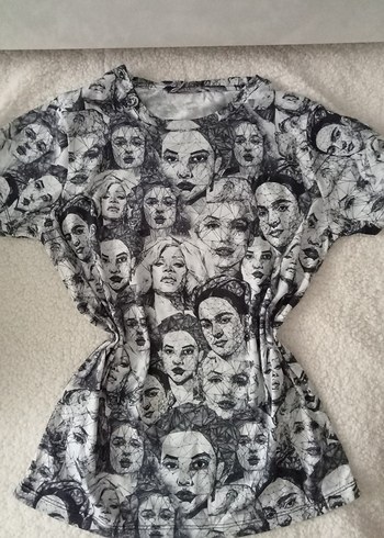 Gri Baskılı Loose Fit Kadın Tişört