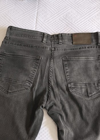34 Beden gri Renk Gri Erkek Dar Kesim Denim Jean