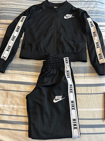 Nike kız çocuk takım
