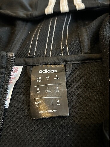 7 Yaş Beden Adidas erkek çocuk ceket