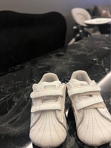 16 Beden beyaz Renk Adidas bebek İlkadım ayakkabısı