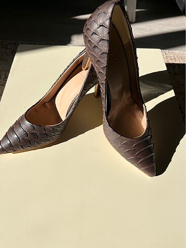 Adil Işık Stiletto