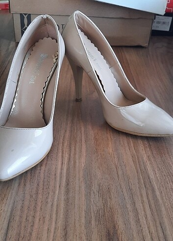 Nude Stiletto