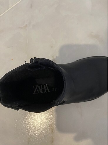 27 Beden Zara erkek çocuk bot
