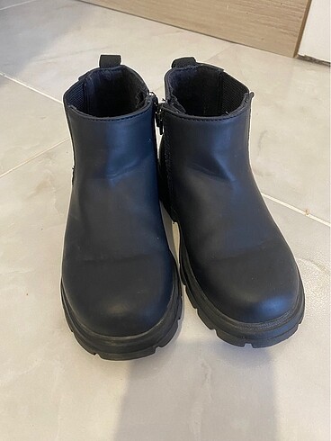 Zara erkek çocuk bot