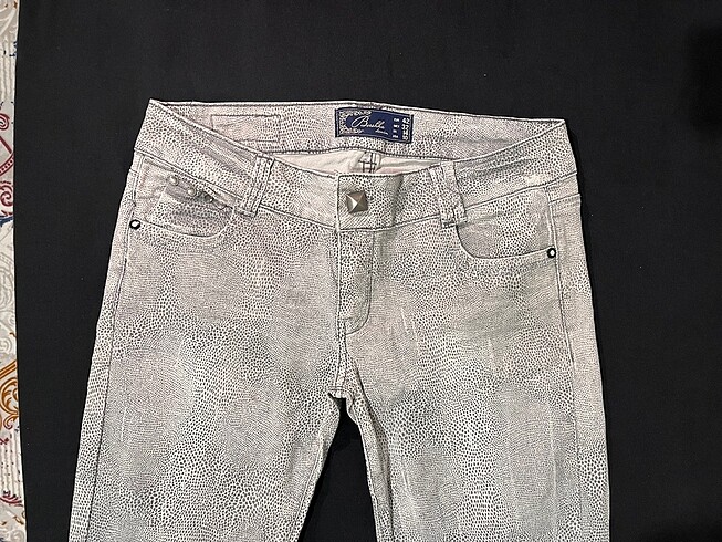 xl Beden Bershka desenli kot pantolon
