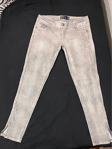 Bershka desenli kot pantolon