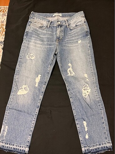 Zara yırtık mom jean kot pantolon