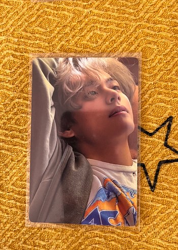 diğer Beden altın Renk Taehyung (BTS V) Layover Photocard ve Taekook Anahtarlık Keyring
