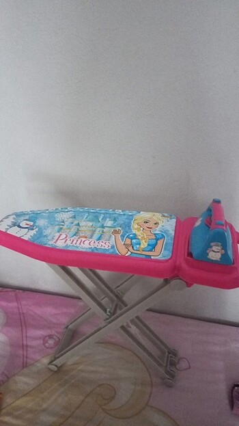 Oyuncak kız çocuğu ütü masası - Görsel 2