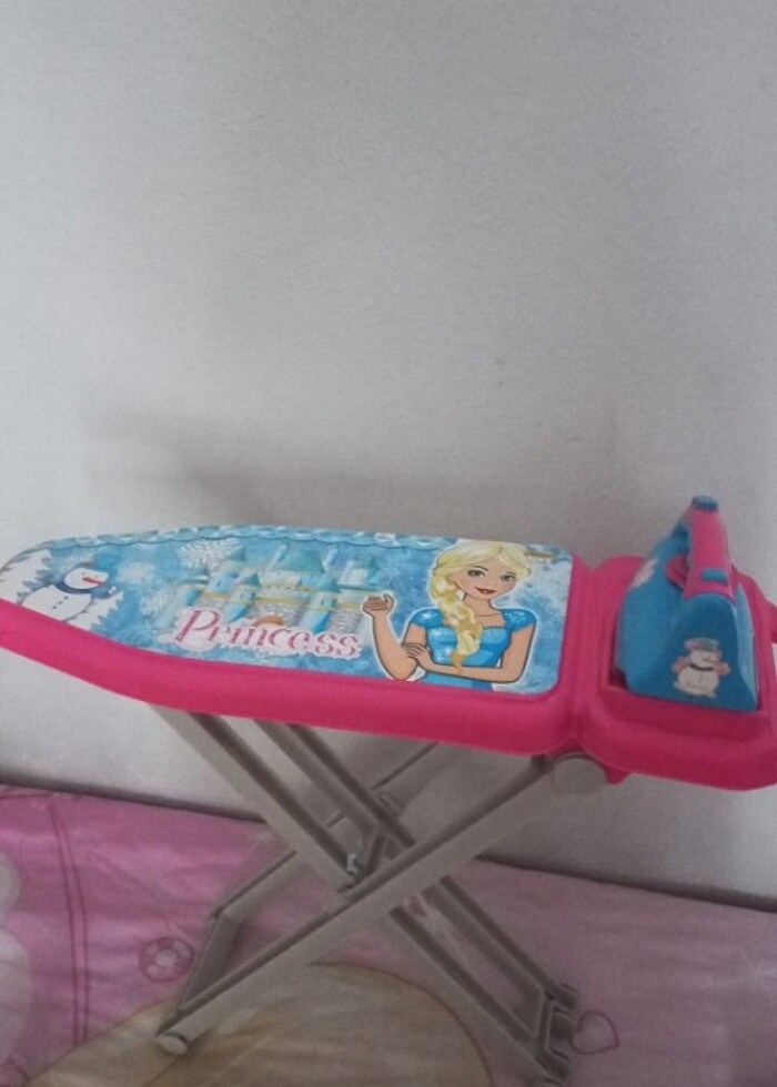 Oyuncak kız çocuğu ütü masası - Görsel 2