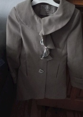 Düğmeli gri kaban - Görsel 2