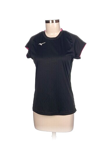 Diğer T-shirt %70 İndirimli.