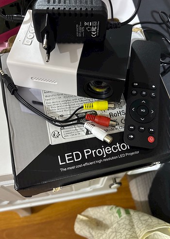 Beyaz LED Projektör Kumandalı - Görsel 2