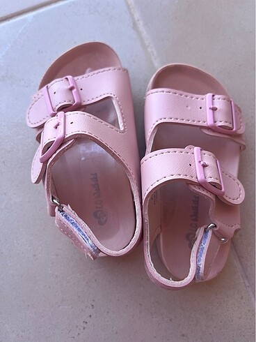 LC Waikiki Kız çocuk sandalet