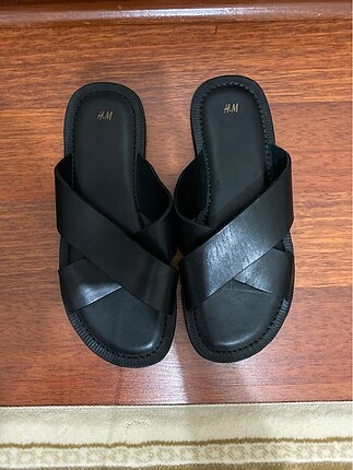 H&M deri terlik