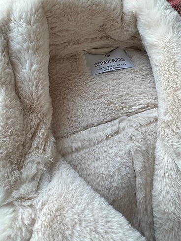s Beden Stradivarius Mont