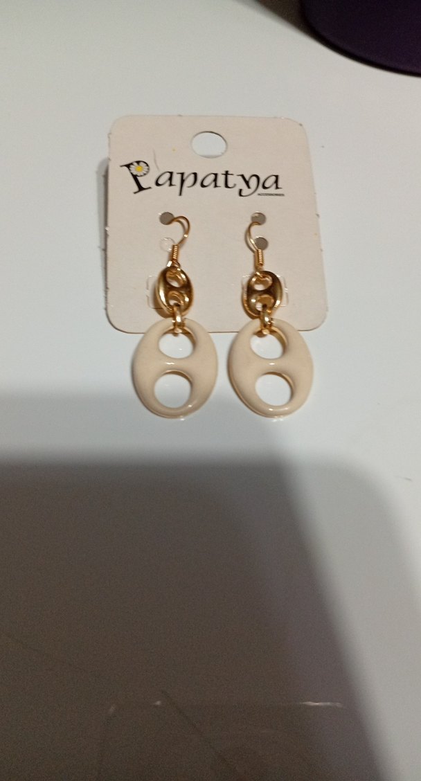 yeni sezon siyah ve bej renkleri mevcut. Bir çift fiyatıdır - Görsel 2