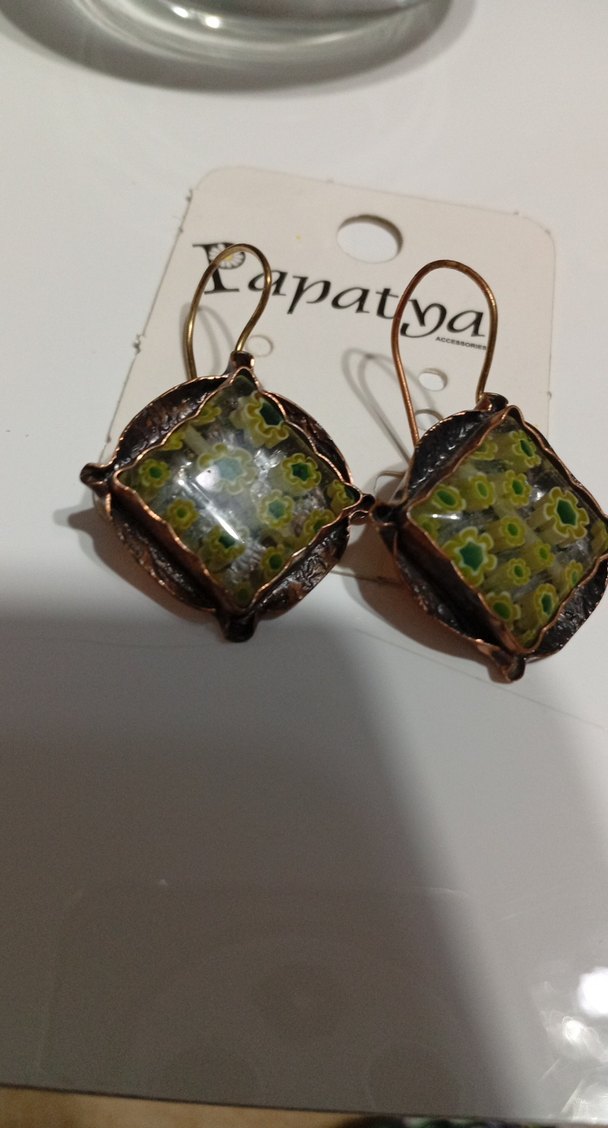 Yeşil Desenli Mineli üç boyutlu sallamalı bakır eskitme küpe - Görsel 2