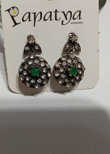 Zümrüt taşı ve zirkom detaylı Mini Vintage Küpe bronz eskitme - Görsel 2