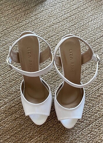 Beyaz Topuklu Ayakkabı - Görsel 2